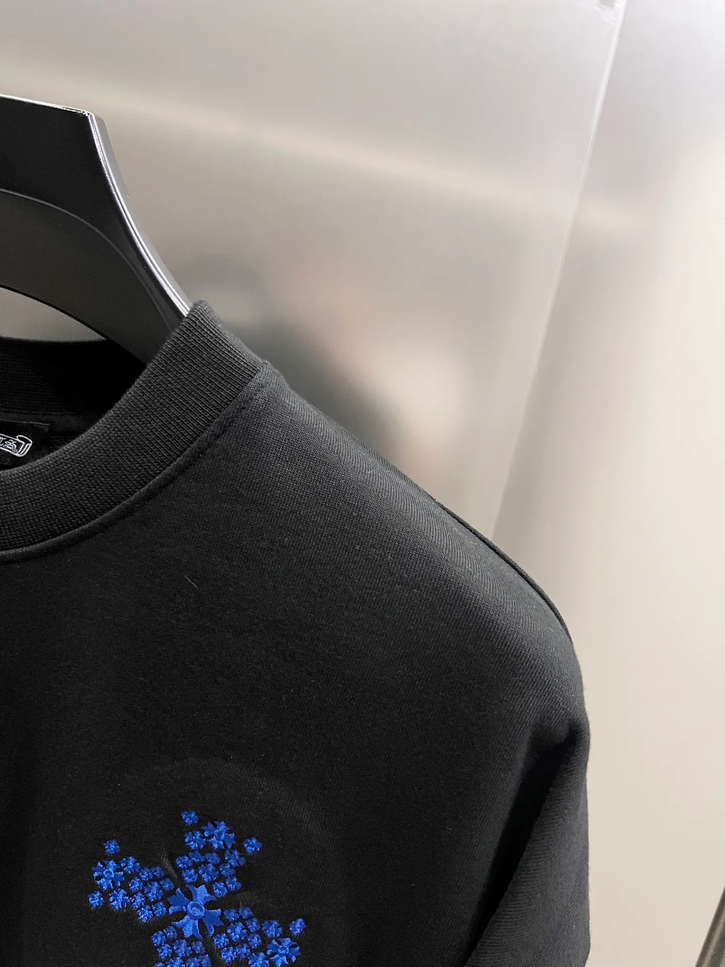 🅿️290 CH Crow 2025 autumn and winter new round neck long-sleeved sweatshirt, horseshoe Sanskrit letters + cross three-dimensional embroidery process, the real thing is great🔥Same style for men and women, loose version, size S M L XL XXL five sizes black white